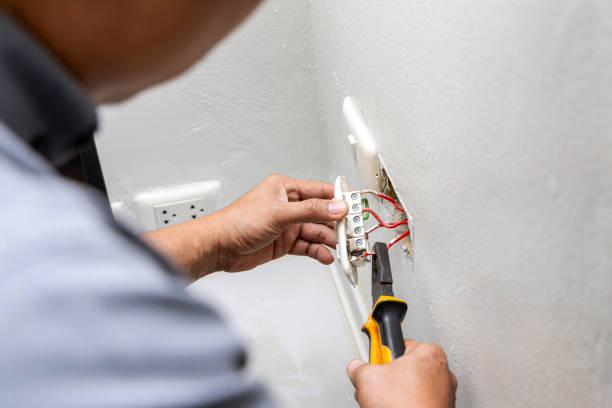 Best 24-Hour Electrician  in Moosic, PA